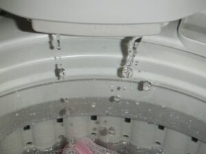 洗濯機についている注水とは？すすぎとの違いや効果について解説！