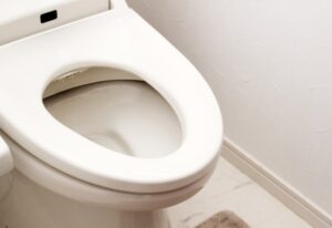 トイレ掃除触らないで出来る方法はある？潔癖にもおすすめのコツやアイテムは？